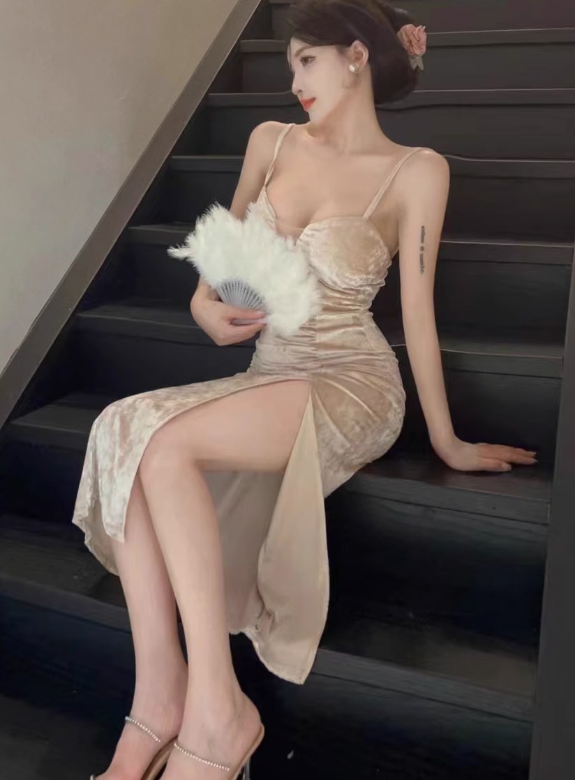 漂亮美女性感连衣裙原图福利