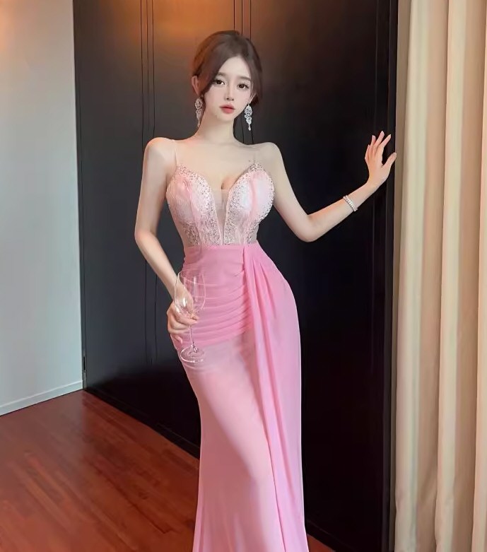 漂亮美女情趣连衣裙原图福利