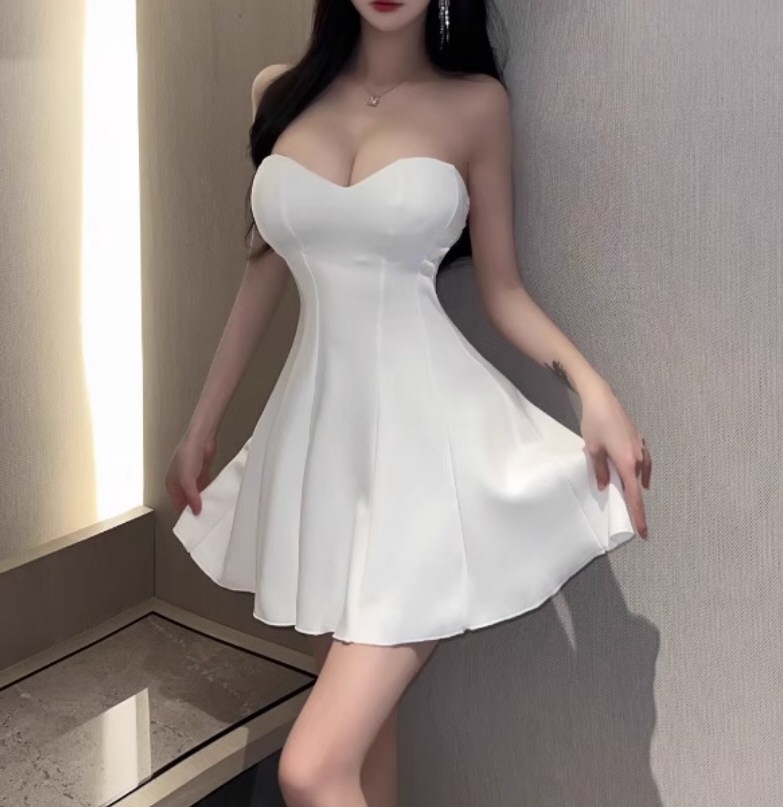 诱人美女情趣连衣裙图集