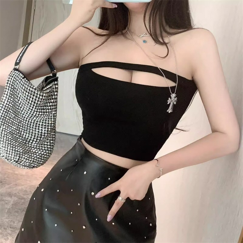 白嫩美人性感上衣相册精选