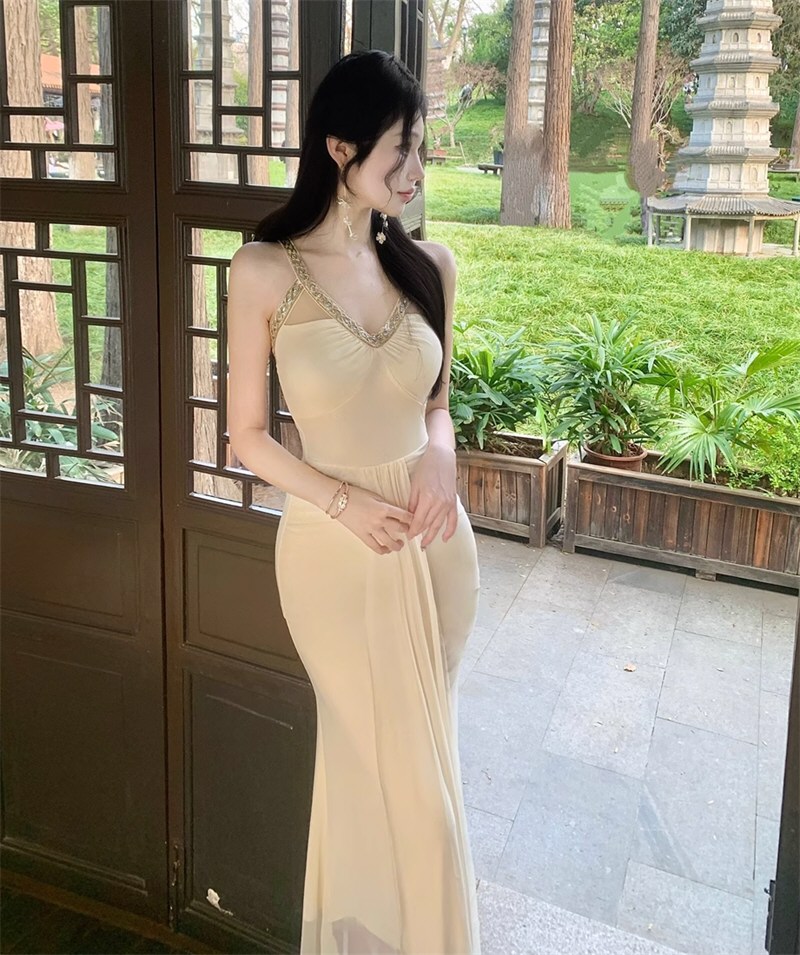 漂亮美女情趣连衣裙图集