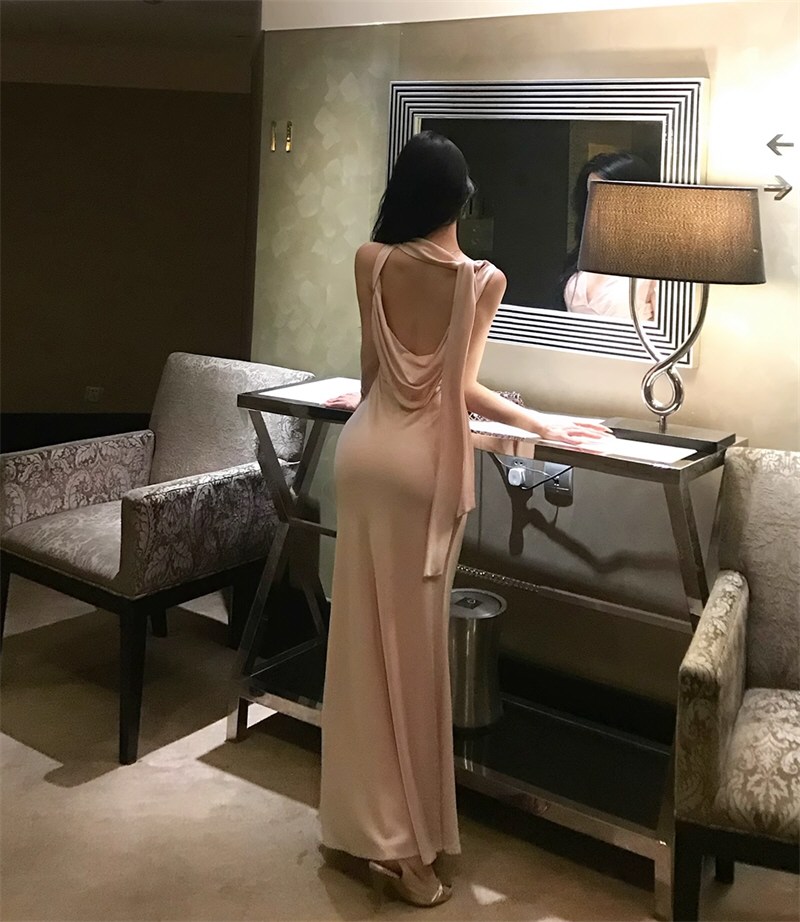 靓丽女神情趣连衣裙照全集