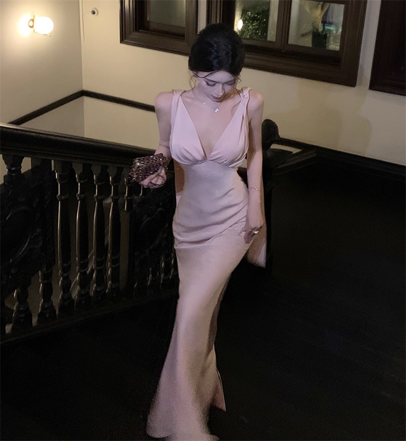靓丽女神情趣连衣裙照全集