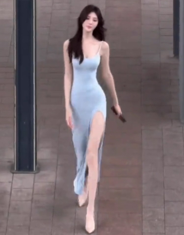 妖艳少女情趣连衣裙相册