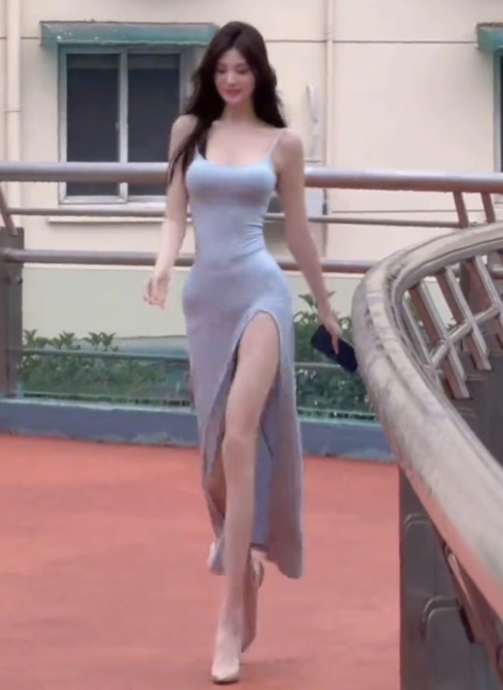 妖艳少女情趣连衣裙相册