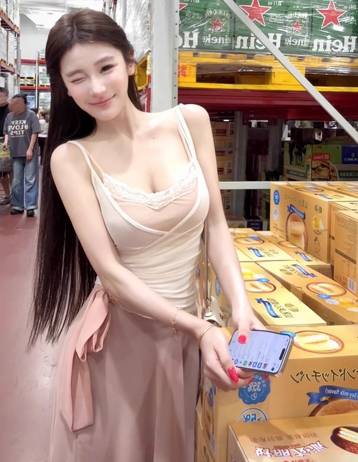 美丽尤物情趣内衣连衣裙福利