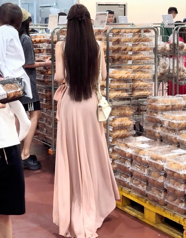 美丽尤物情趣内衣连衣裙福利