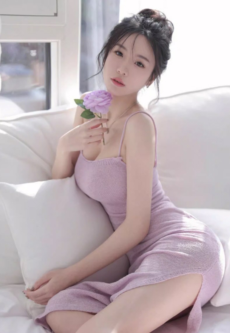 靓丽美女吊带连衣裙套图