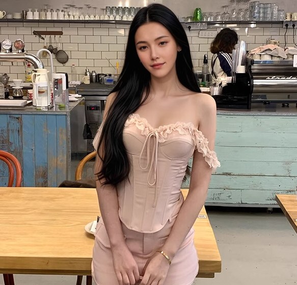 靓丽嫩模情趣连衣裙全集