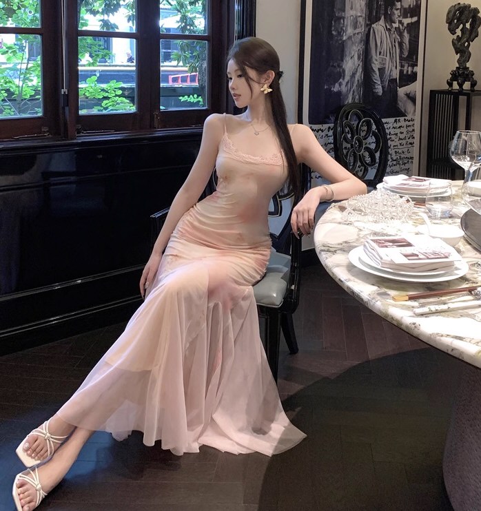 漂亮女神情趣连衣裙照全集
