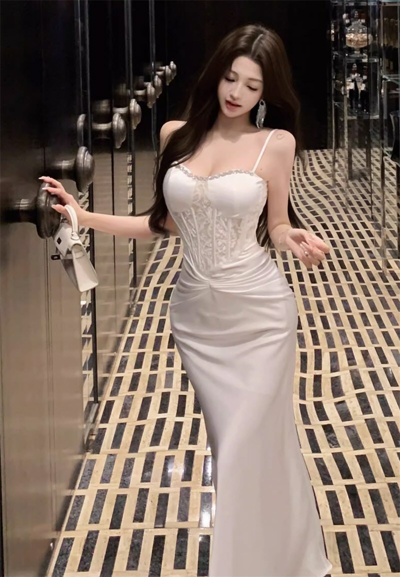 妖艳网红情趣连衣裙写真