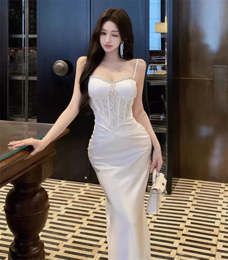 妖艳网红情趣连衣裙写真