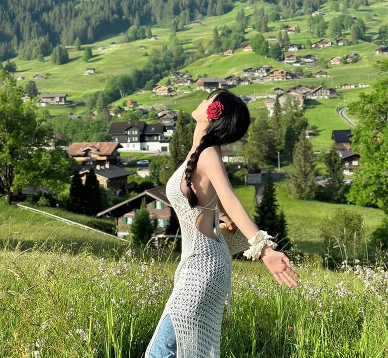 靓丽嫩模性感女装私拍照片