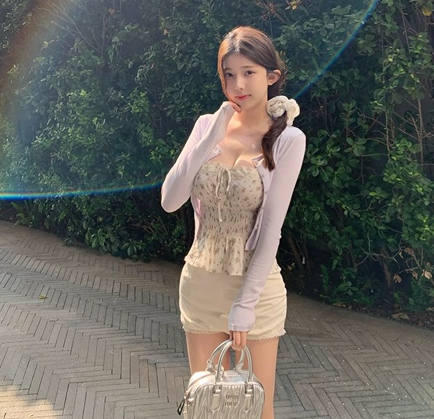 性感美人情趣连衣裙写真