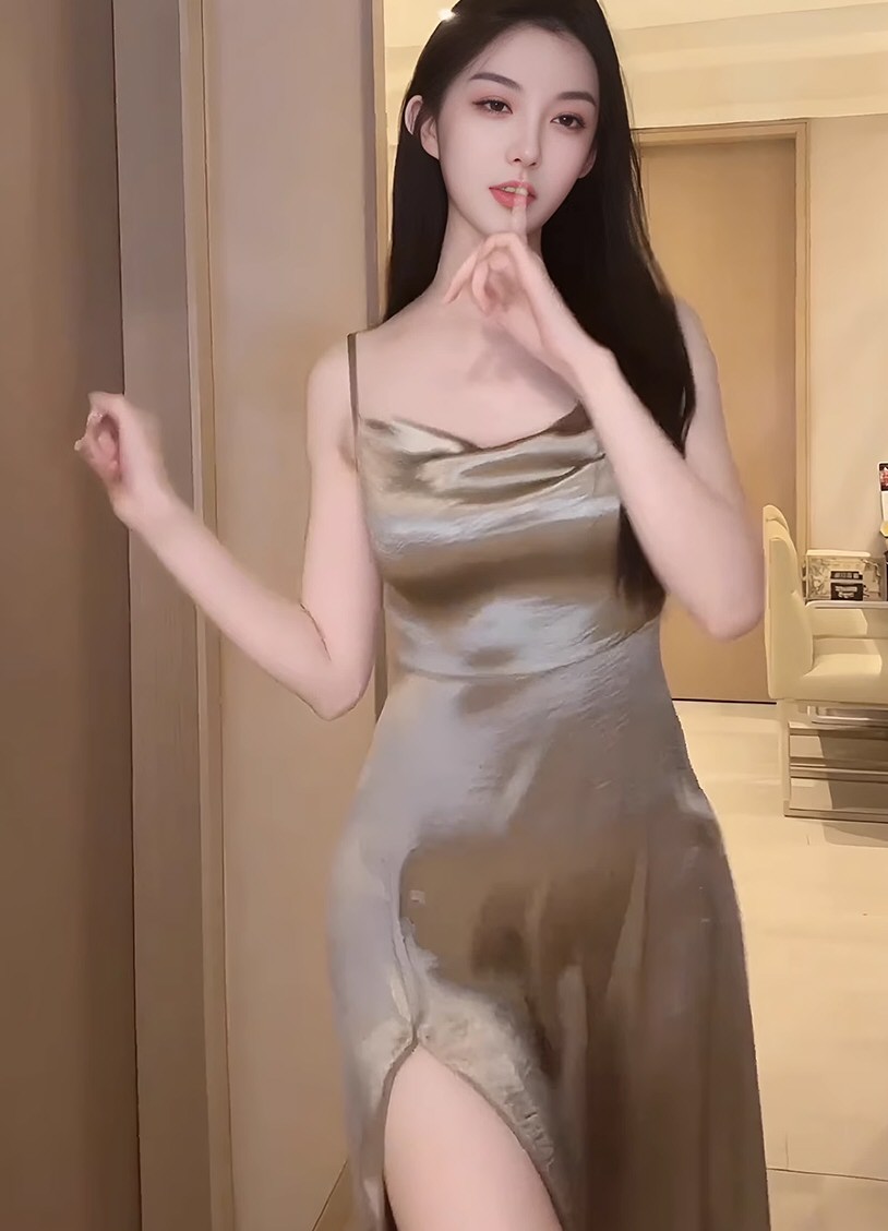 绝色软妹性感吊带裙图集