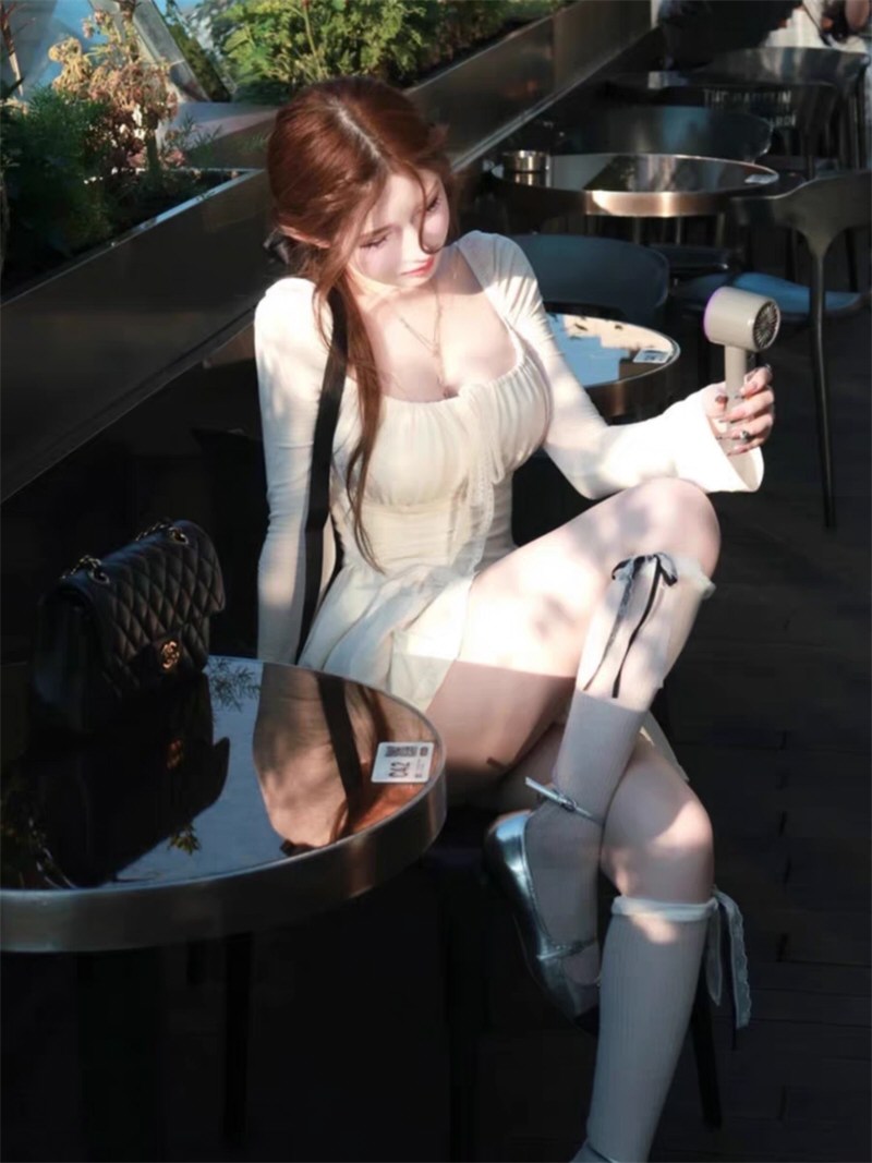 丰腴美女情趣连衣裙相册