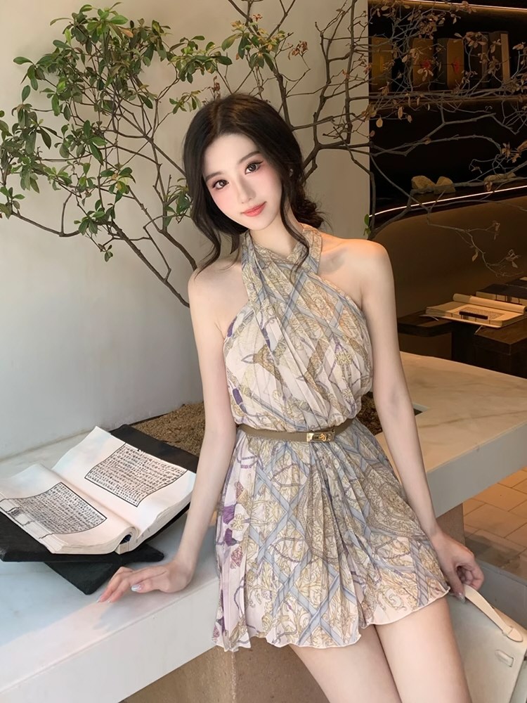 丰满淘女郎性感包臀裙相册