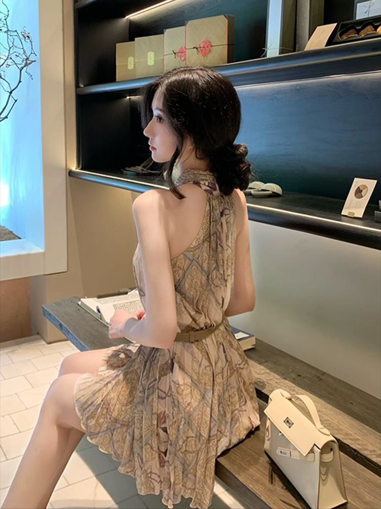 丰满淘女郎性感包臀裙相册