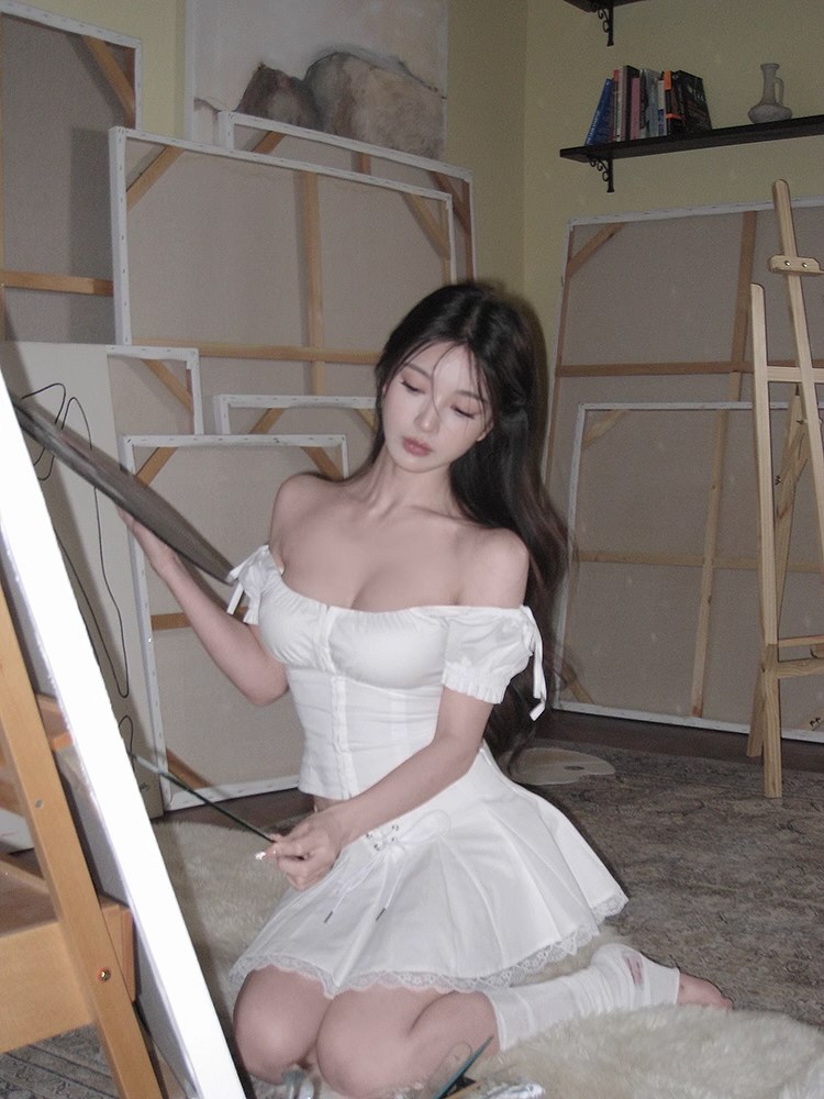 性感淘女郎情趣连衣裙写真