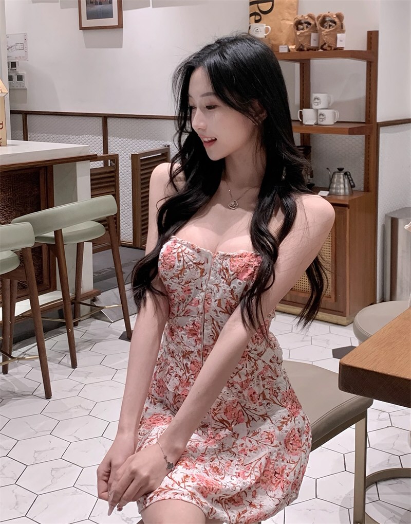 靓丽少女性感连衣裙相册