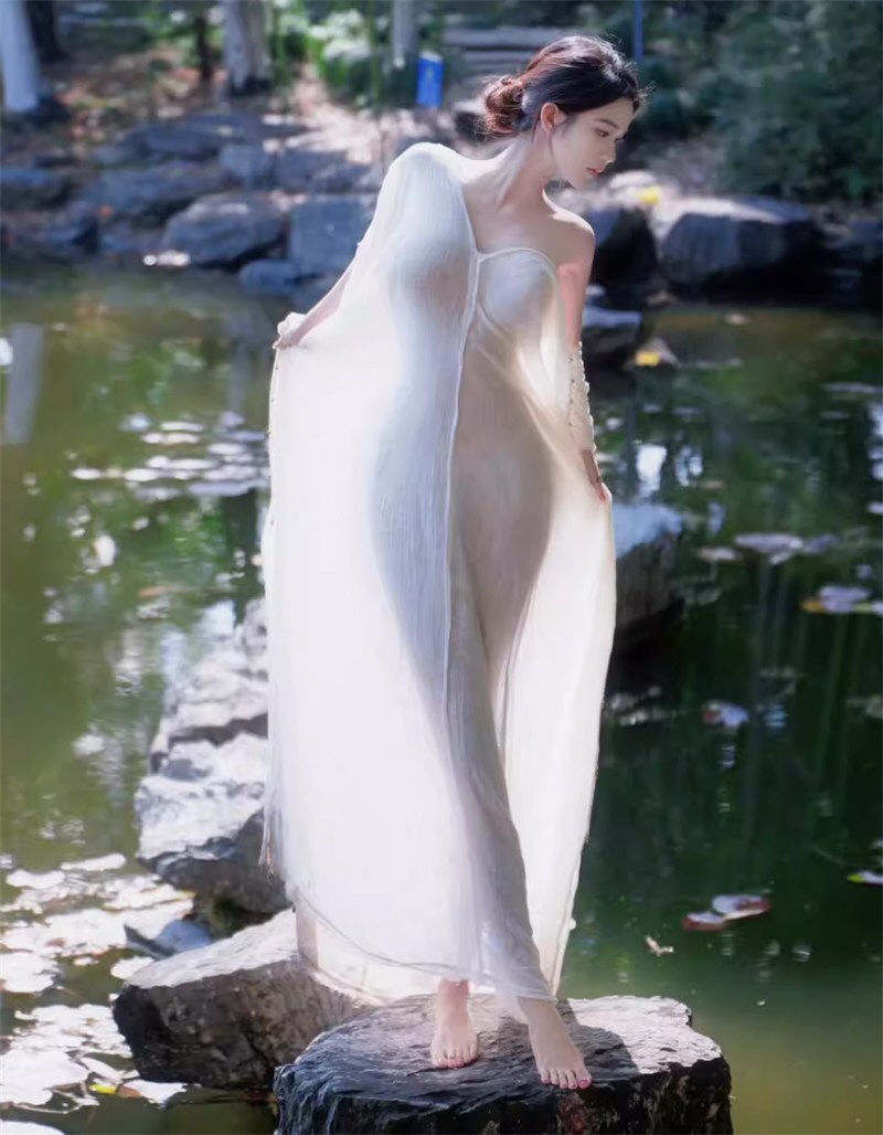 美丽嫩模情趣连衣裙专辑