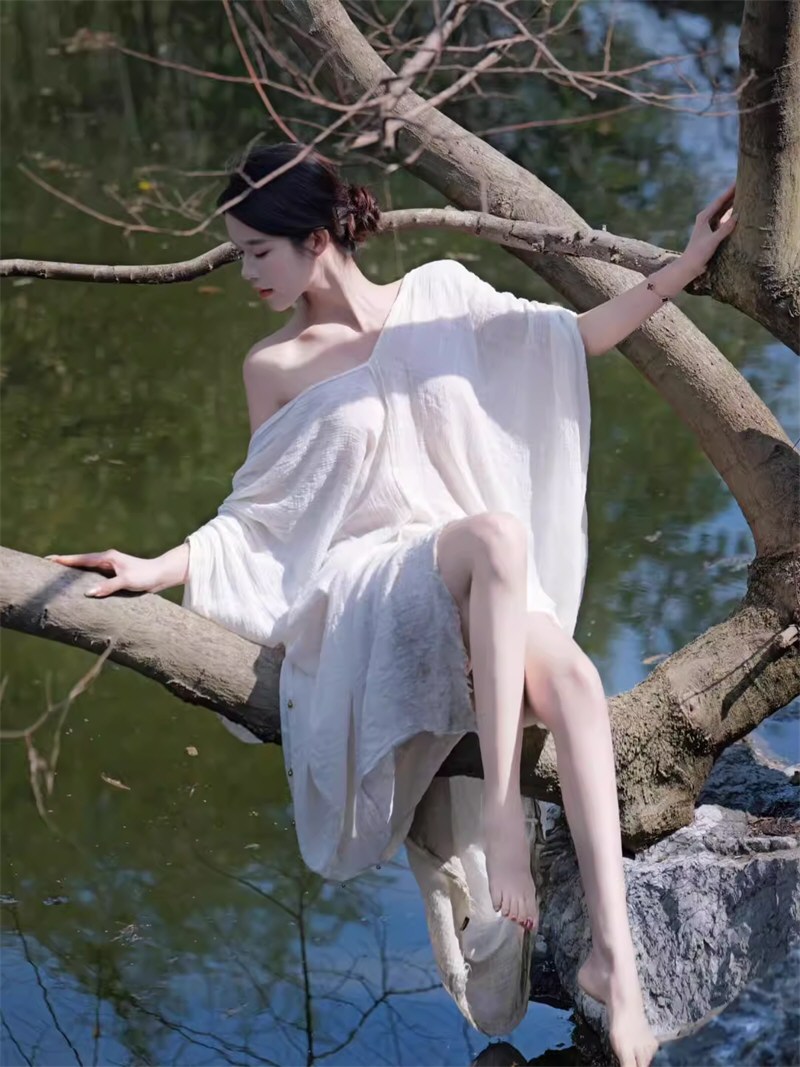 美丽嫩模情趣连衣裙专辑