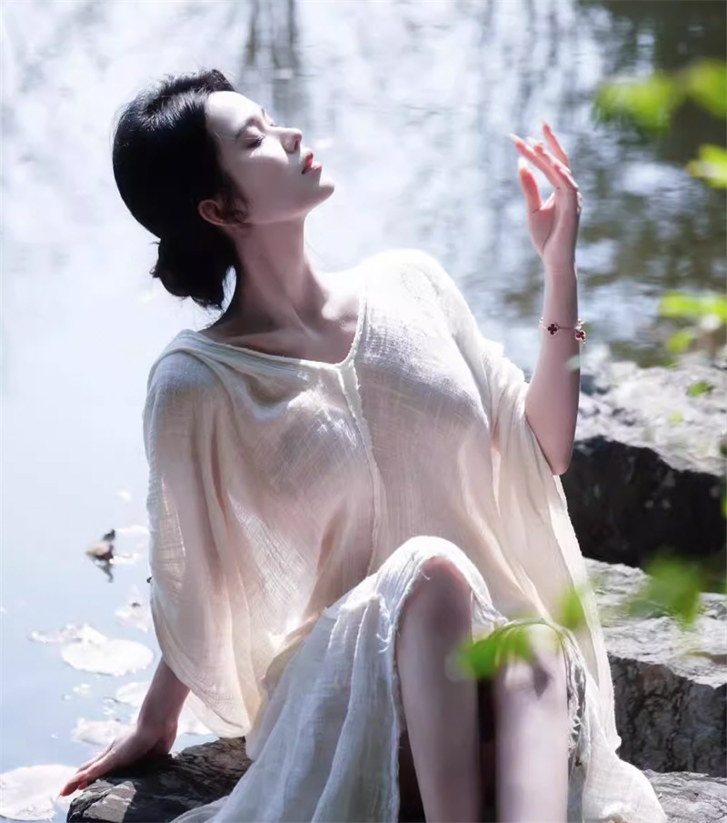 美丽嫩模情趣连衣裙专辑