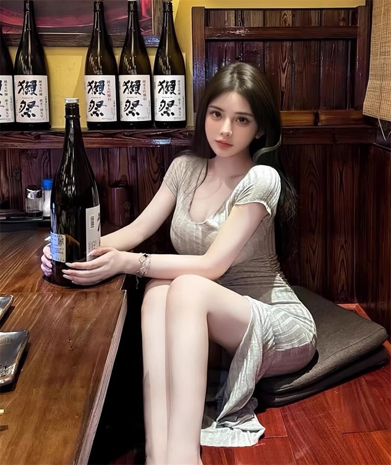 妖艳尤物性感连衣裙图集