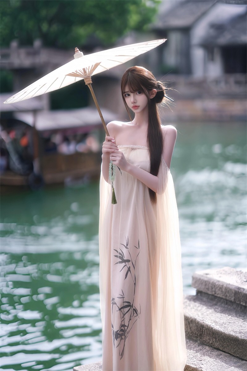 丰腴嫩模情趣连衣裙原图福利