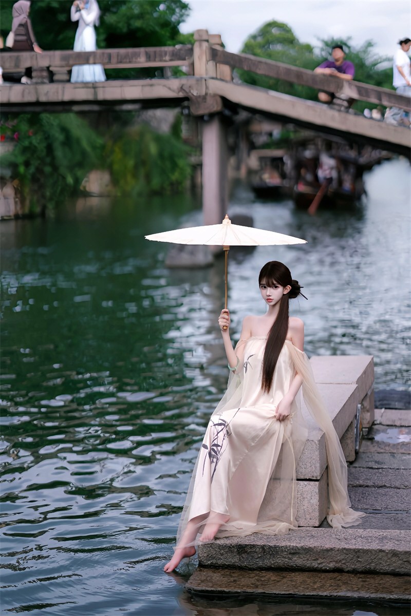 丰腴嫩模情趣连衣裙原图福利