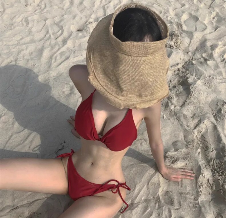 美丽模特情趣连衣裙秀