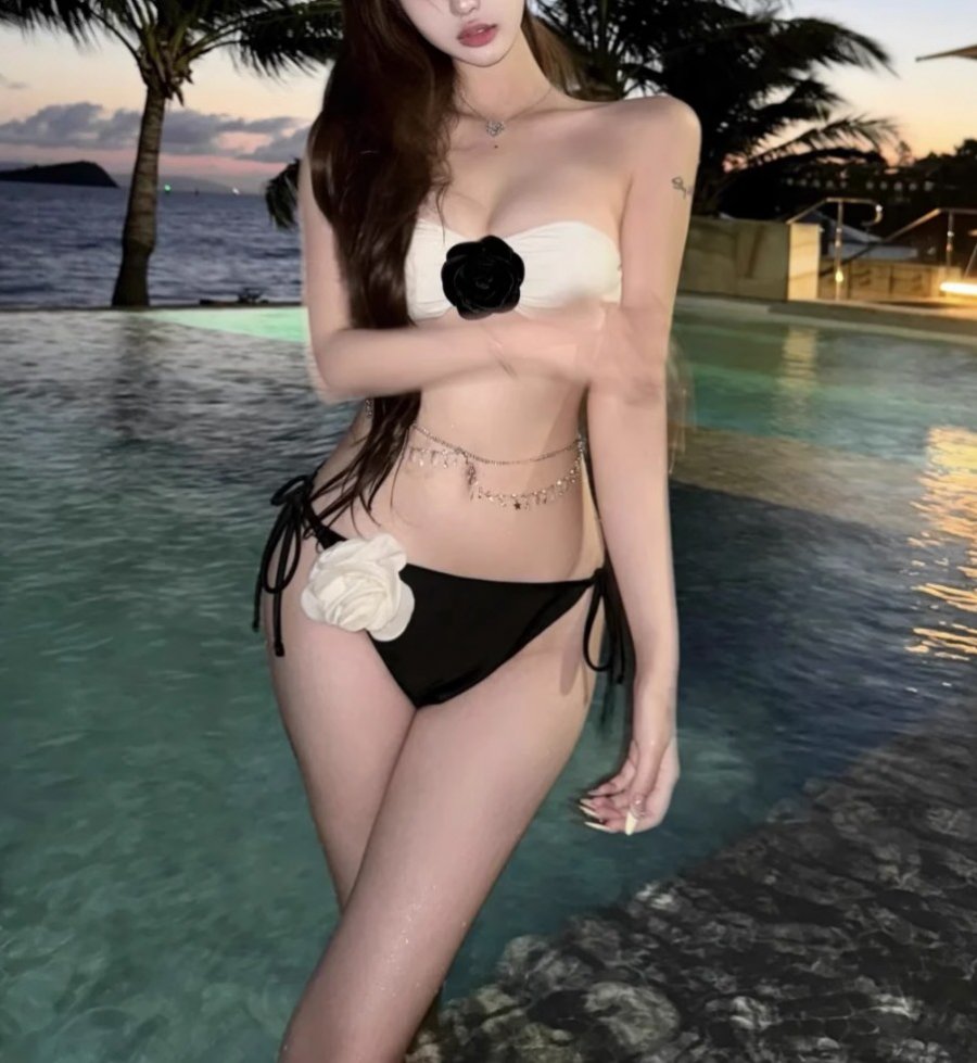 极品网红性感泳装套图