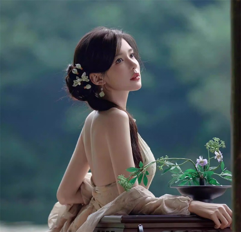 绝色软妹性感连衣裙照片