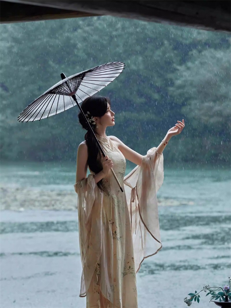 绝色软妹性感连衣裙照片