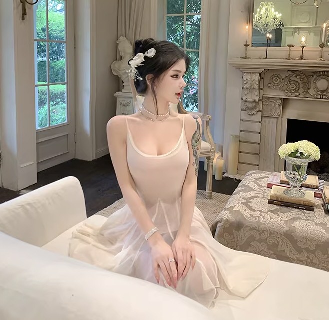 丰满嫩模情趣连衣裙秀