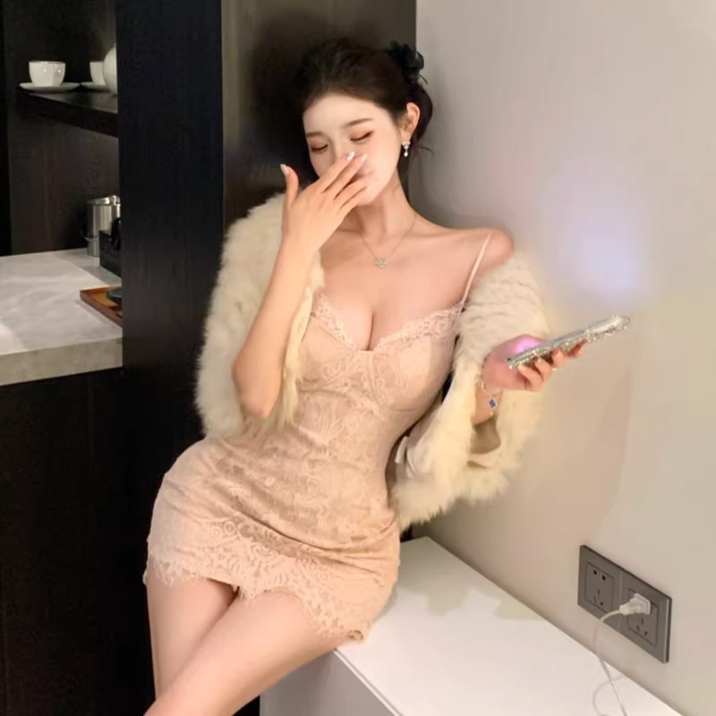 诱人模特性感连衣裙私拍