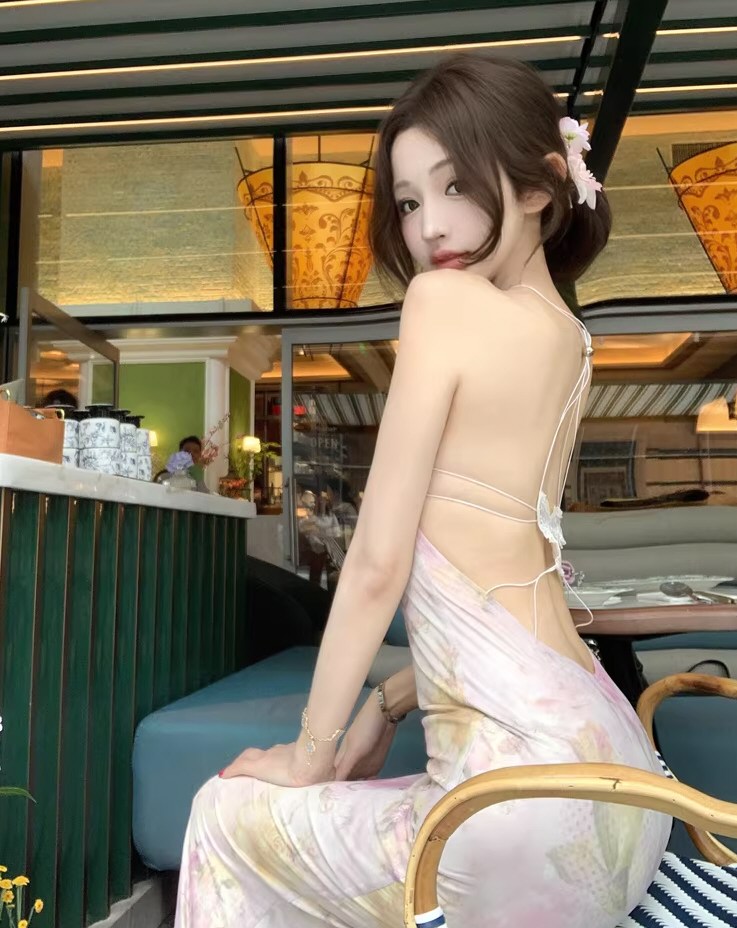 白嫩尤物性感连衣裙套图