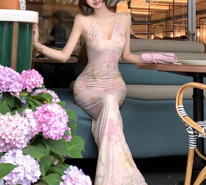 白嫩尤物性感连衣裙套图