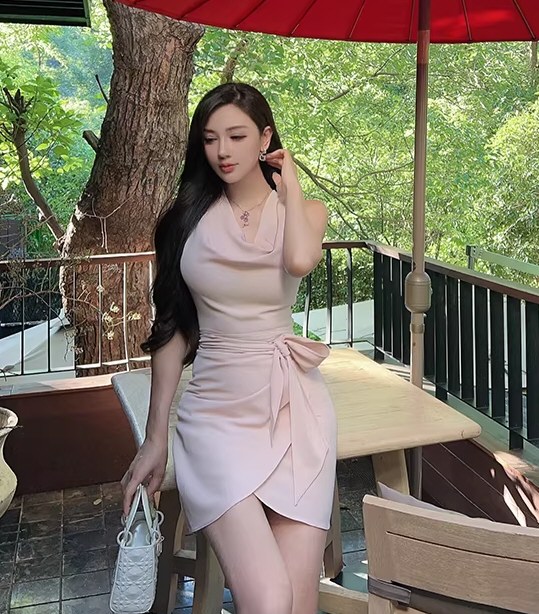 美丽嫩模性感连衣裙图集