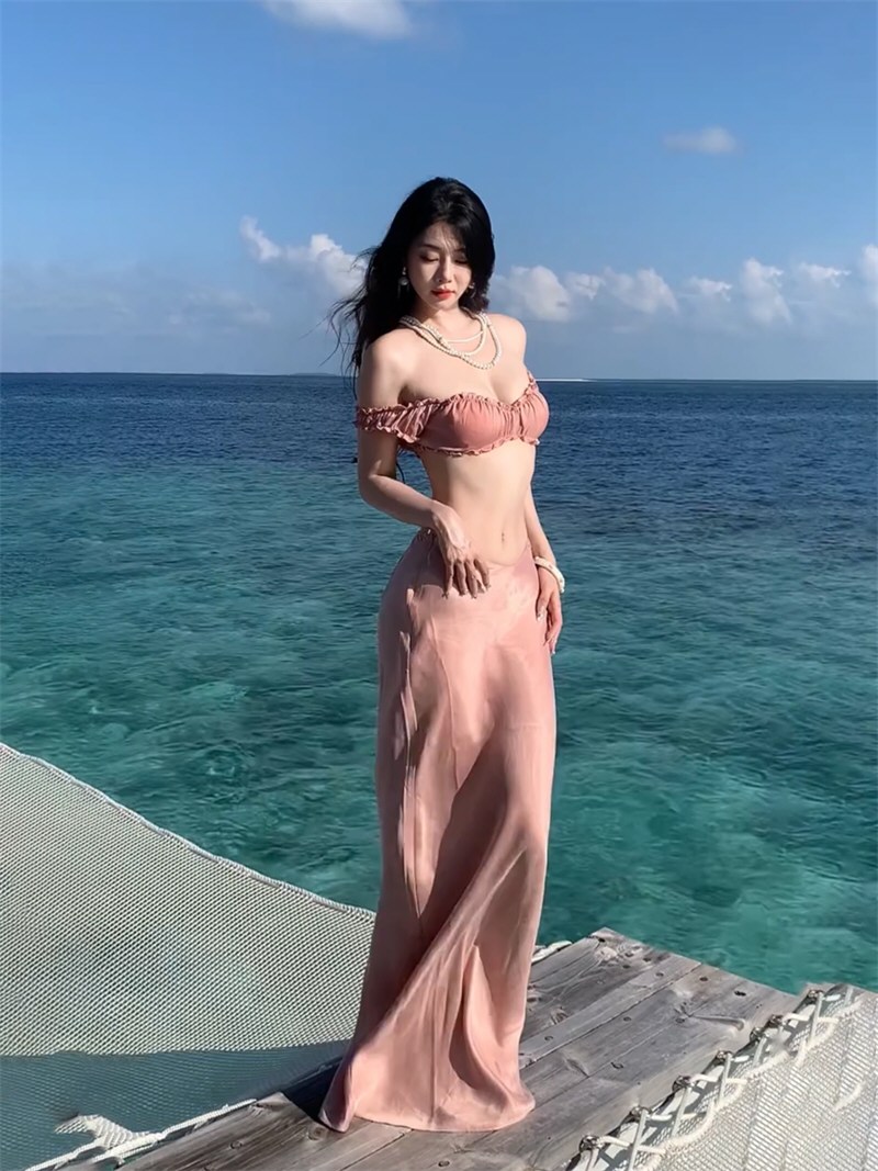 性感嫩模性感连衣裙照片原图