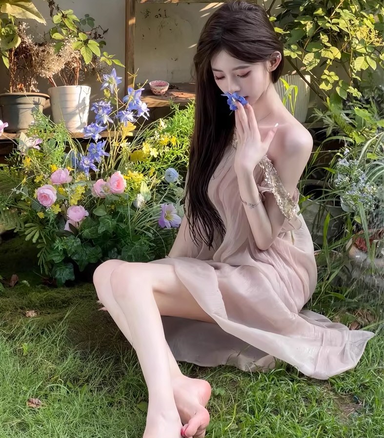 妩媚网红性感女神裙套图