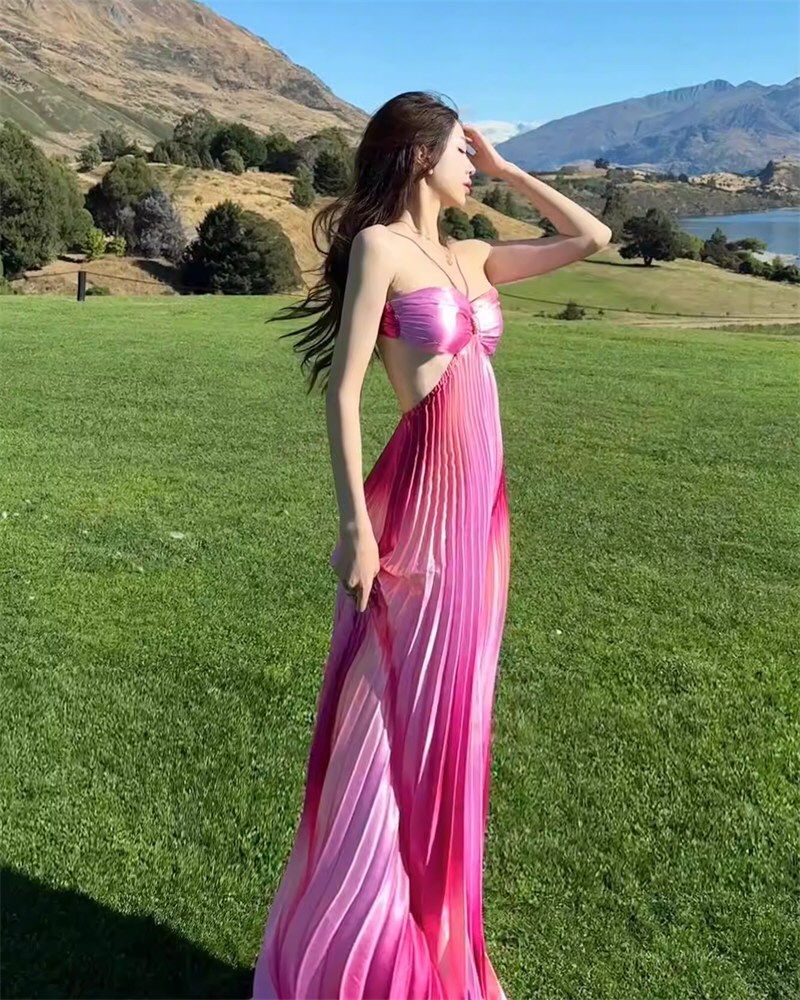 白嫩嫩模性感连衣裙照片