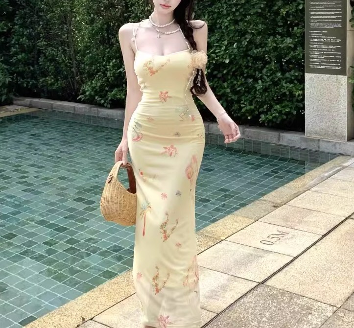 妖艳美女性感连衣裙图片全集