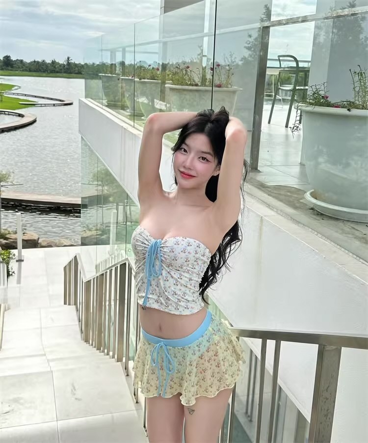 性感美人漂亮泳装图集