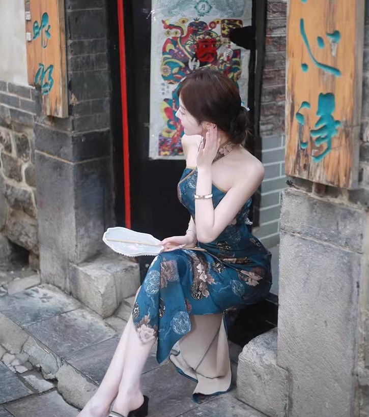 美丽美女性感紧身连衣裙套图