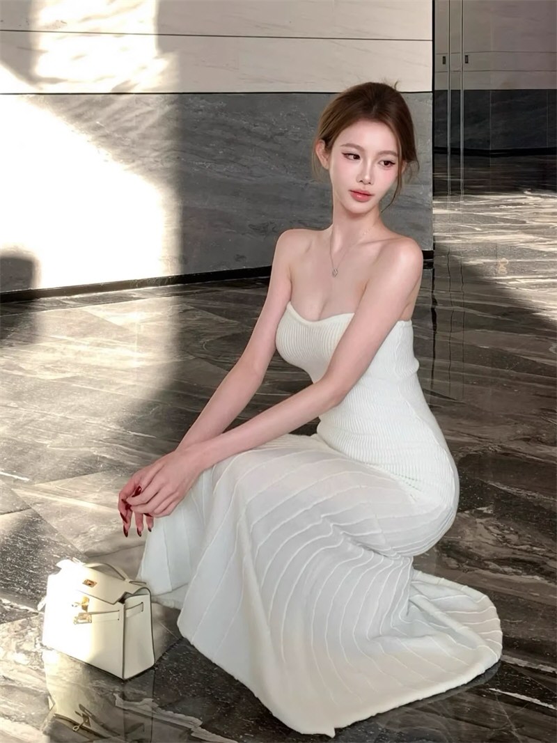 妩媚女神性感连衣裙照片