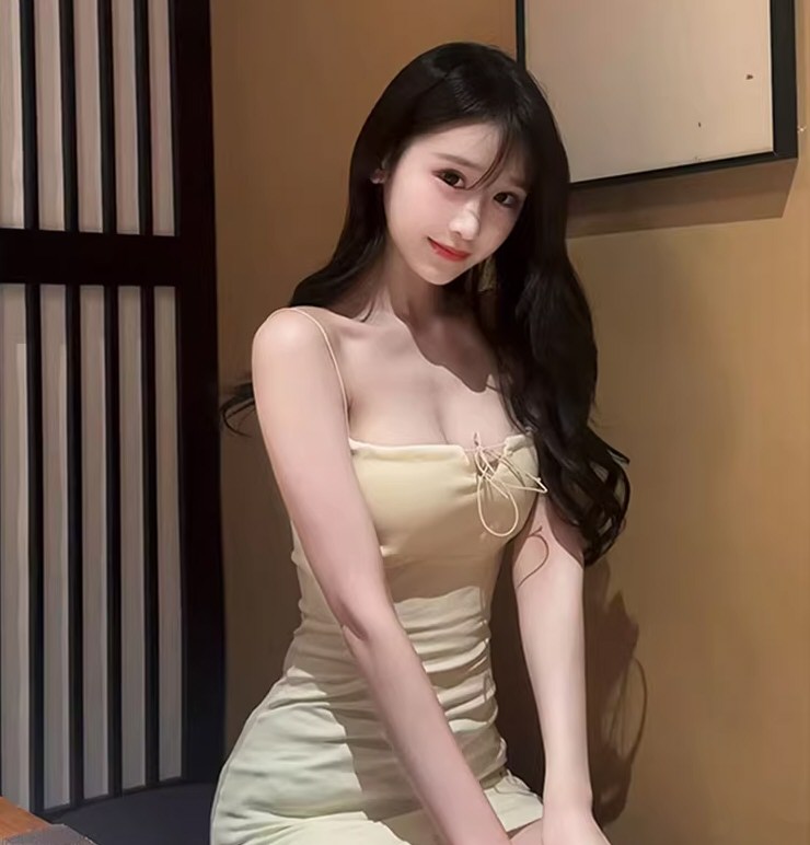 妩媚女神性感连衣裙照片