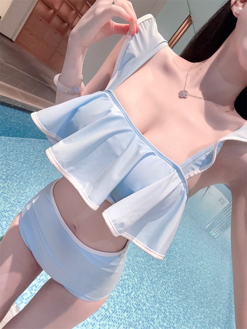 丰满嫩模性感连衣裙相册