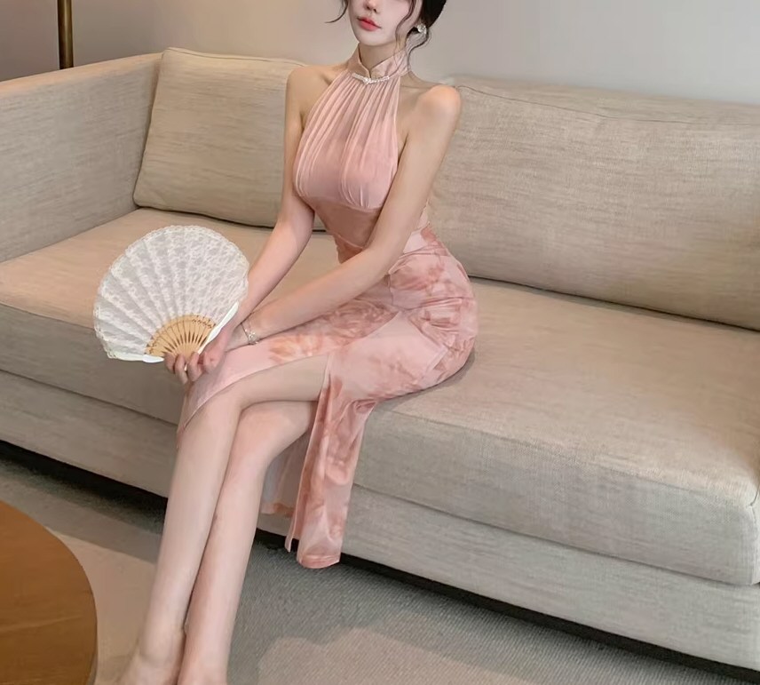 丰满模特性感连衣裙套图