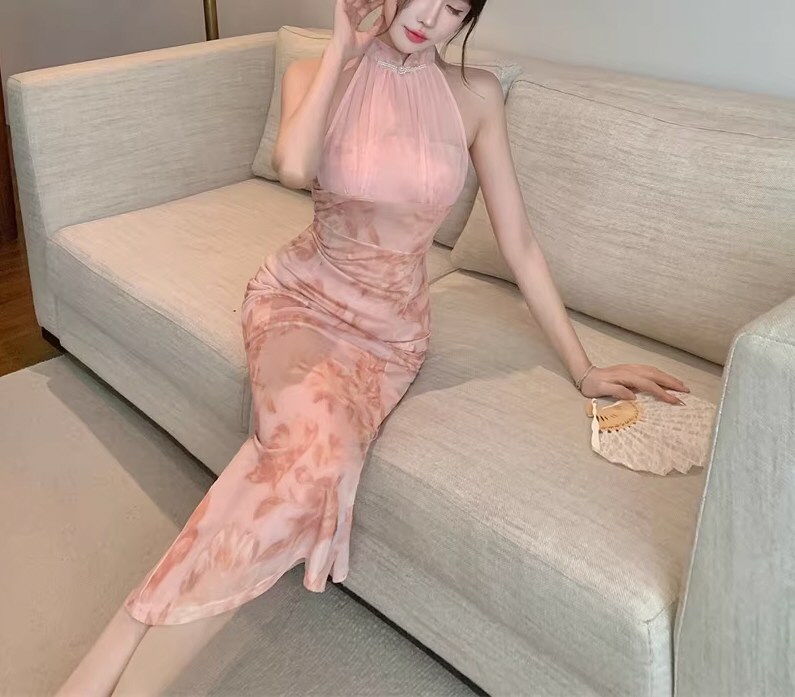 丰满模特性感连衣裙套图